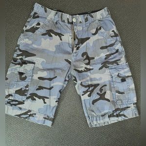Vintage Cargo shorts, knee length.